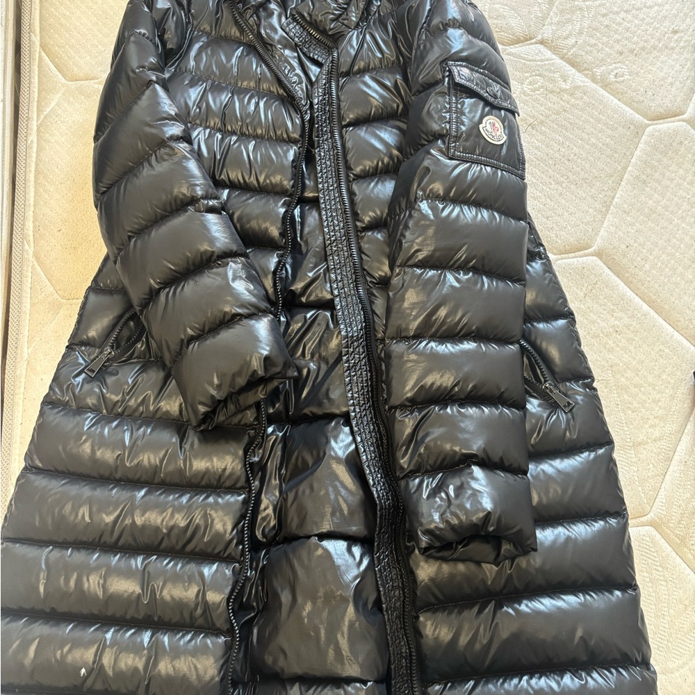Moncler Black Puffer Jacket Lightweight Glossy